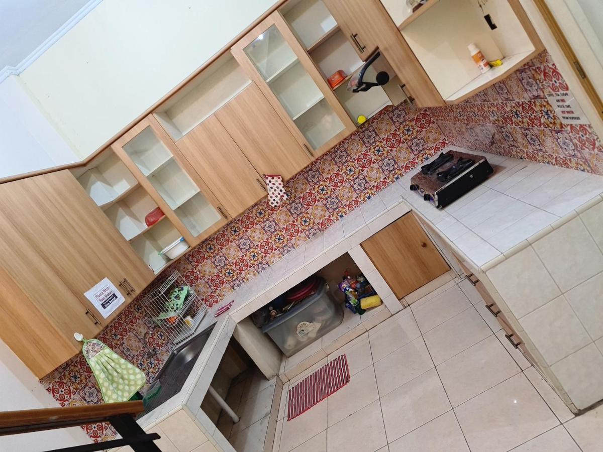 Traveller Home Tangerang Eksteriør bilde